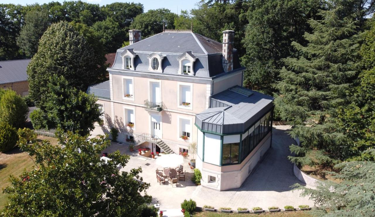 La Maison Ribotteau L'Isle-Jourdain  Exterior foto