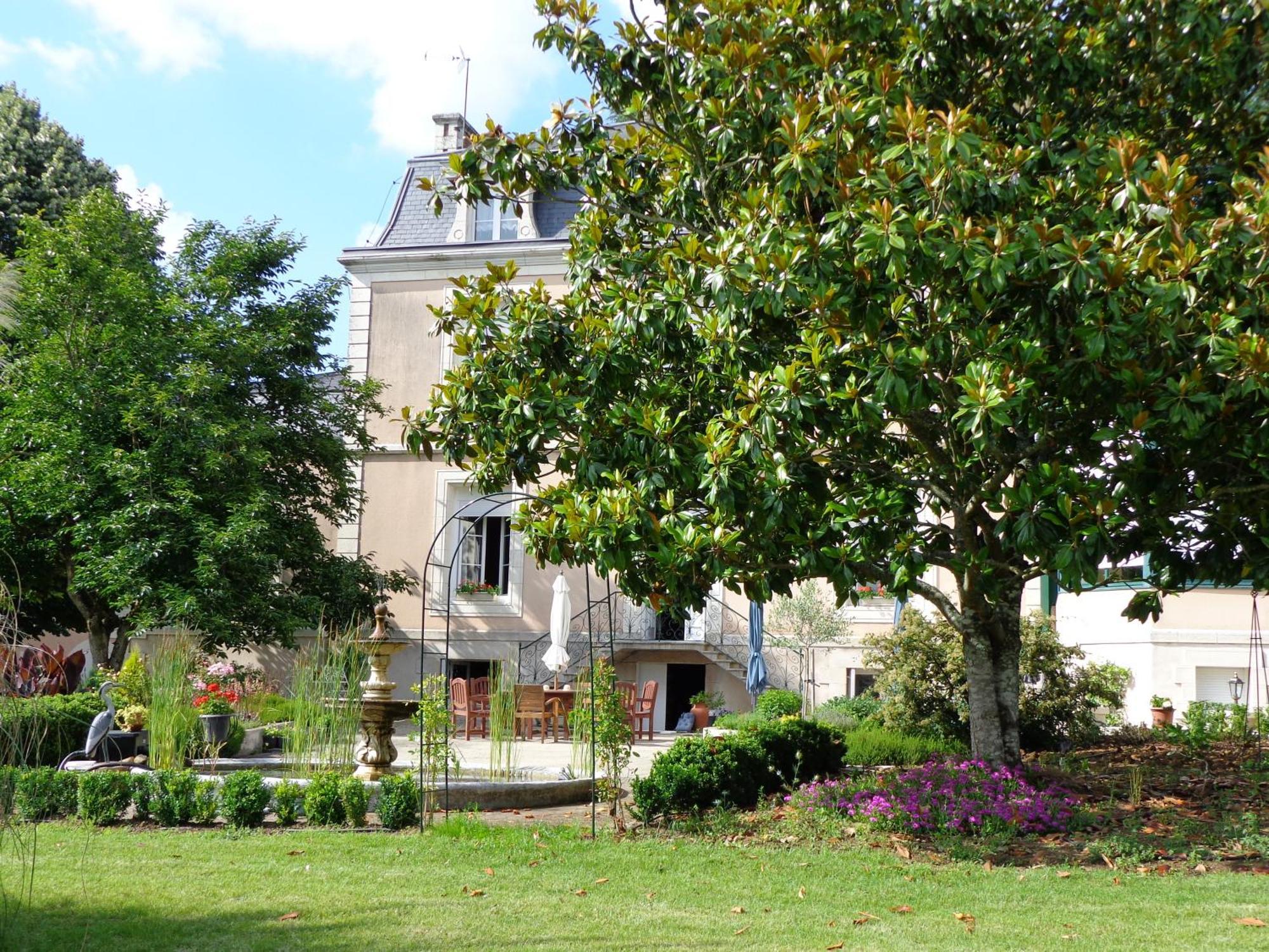 La Maison Ribotteau L'Isle-Jourdain  Exterior foto